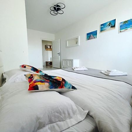 Yamalux Apartments - Ploiesti 33 クルージュ＝ナポカ エクステリア 写真