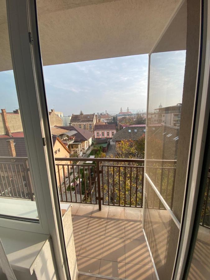 Yamalux Apartments - Ploiesti 33 クルージュ＝ナポカ エクステリア 写真